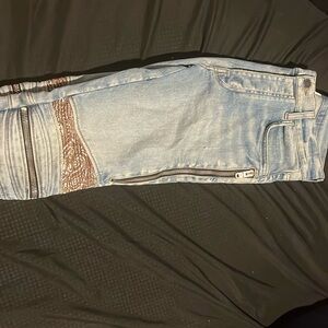 I’m selling Amiri pants size 30